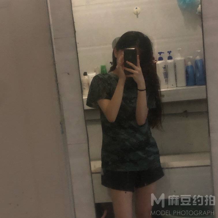 纪实模特