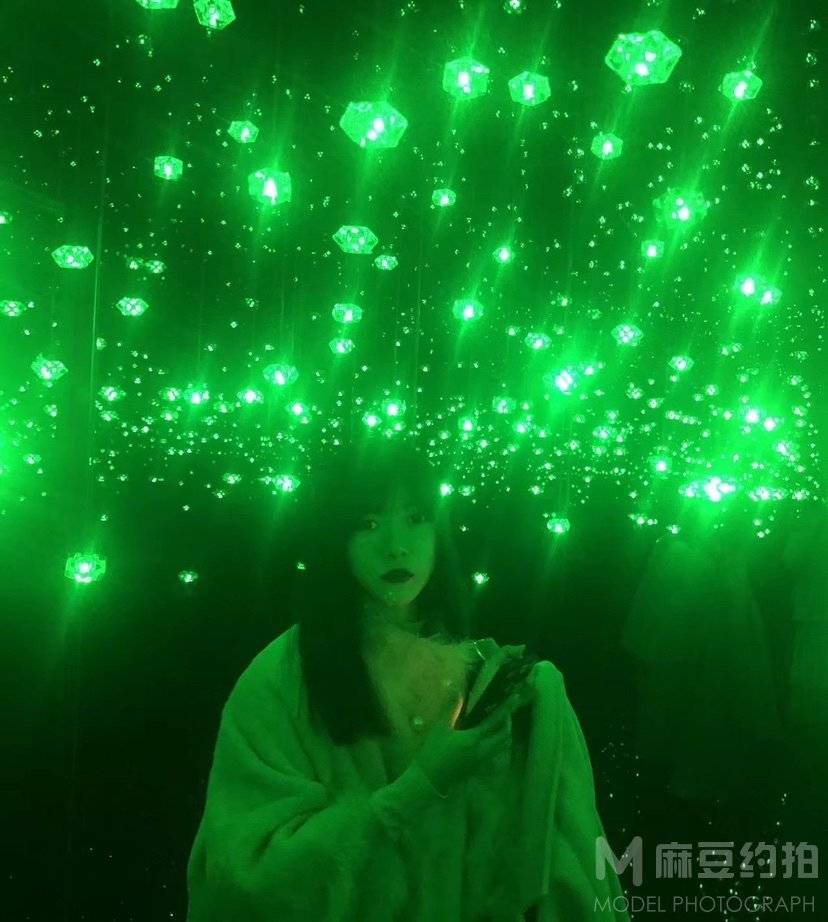 清新模特