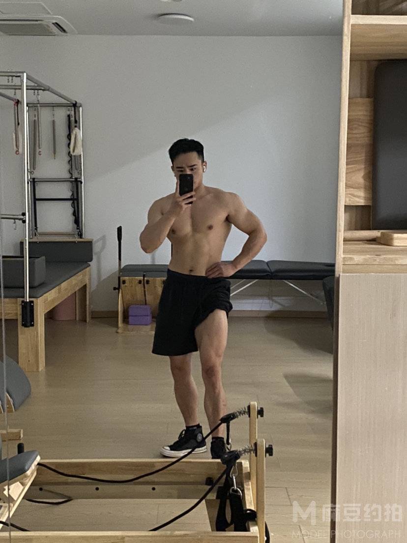 纪实模特