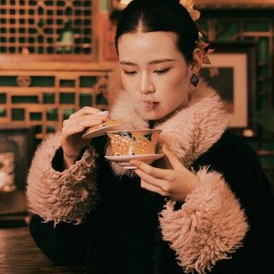 黑白模特