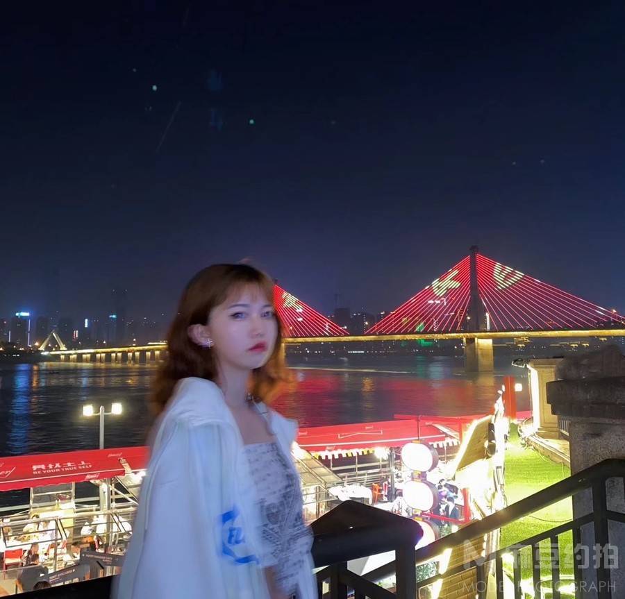 夜景模特