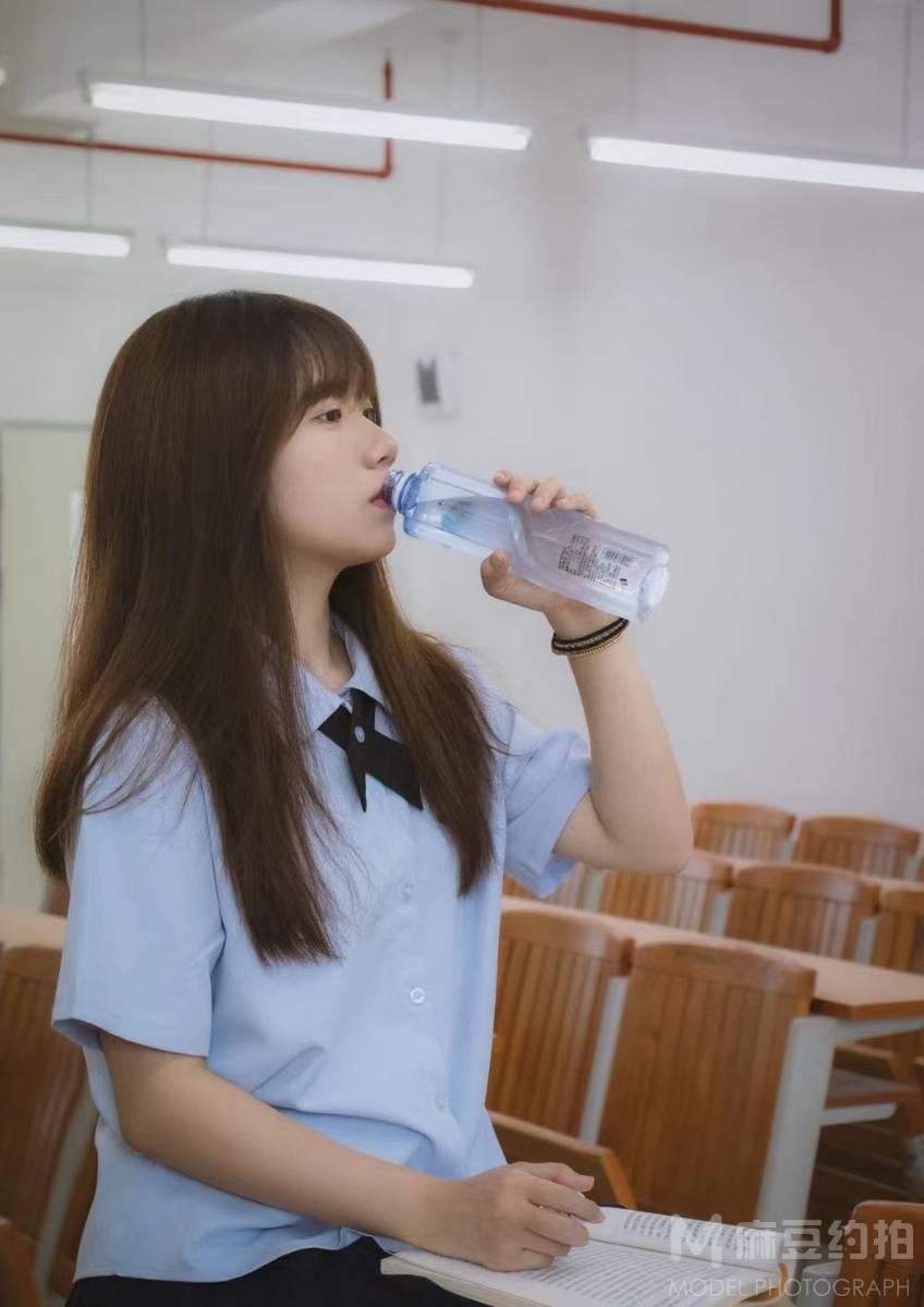 校园模特