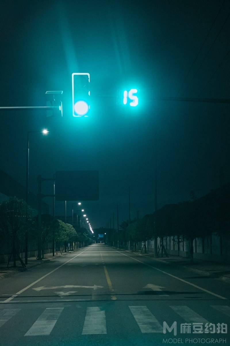 黑白模特