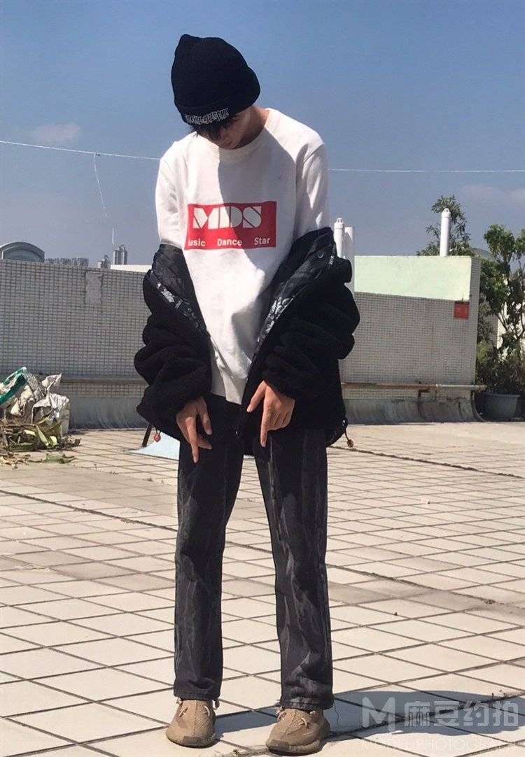 黑白模特