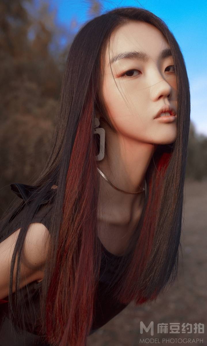 情绪模特