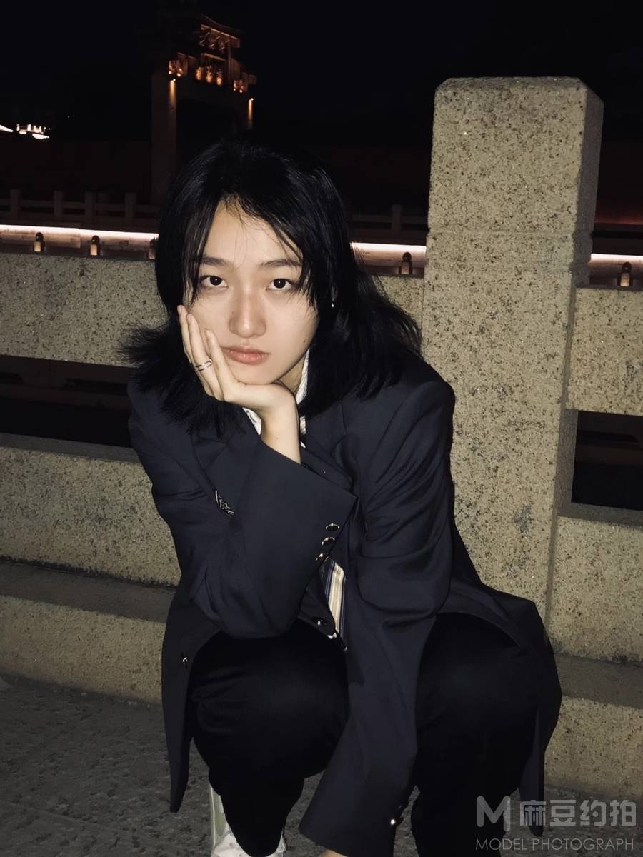 宝丽来模特