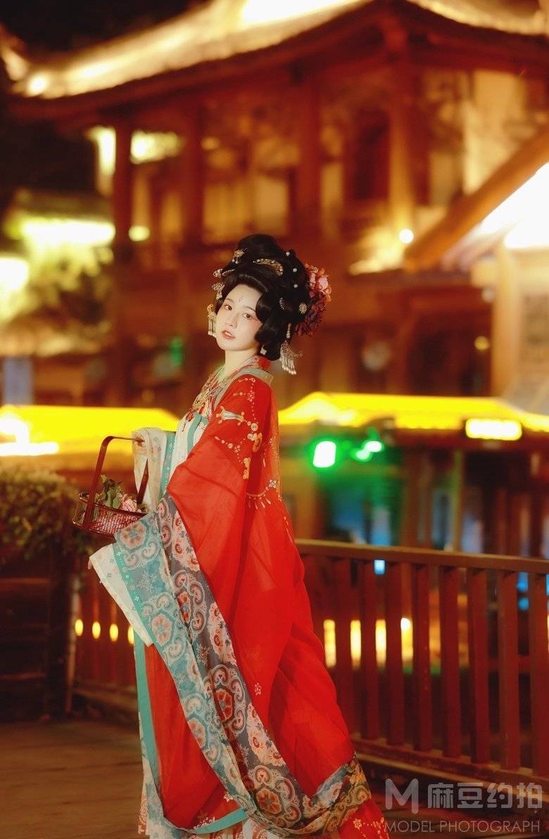 汉服模特