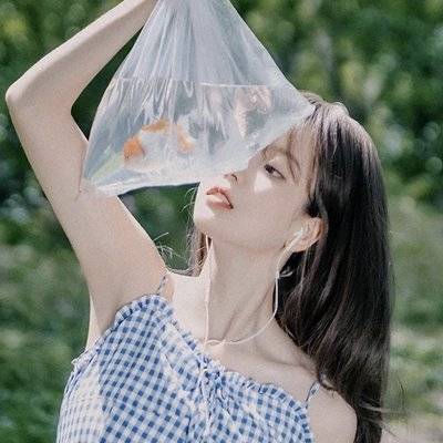 黑白模特