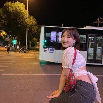 宝丽来模特