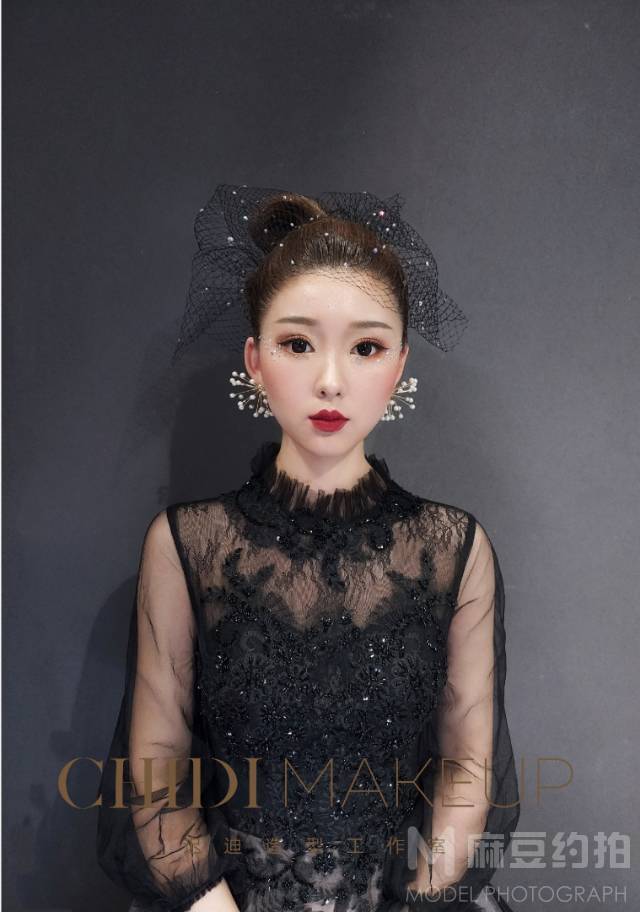 妆容模特
