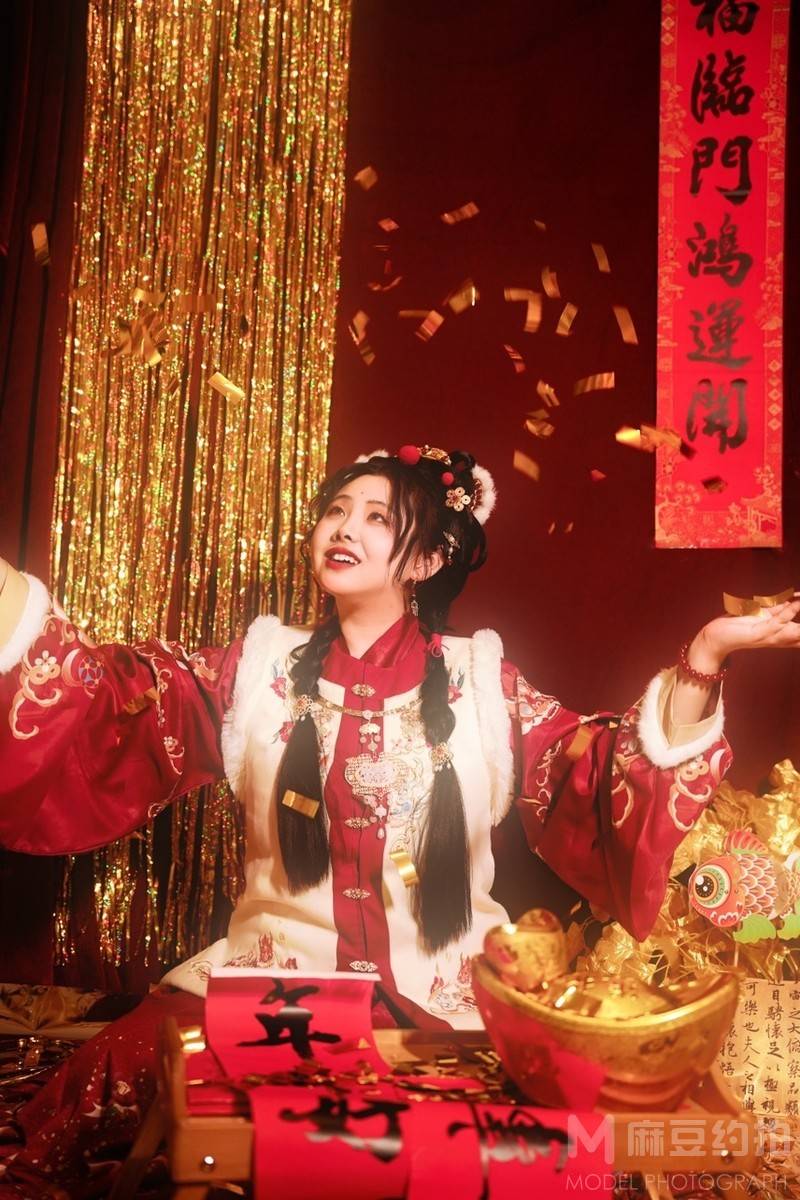 汉服模特