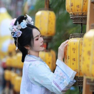 汉服模特
