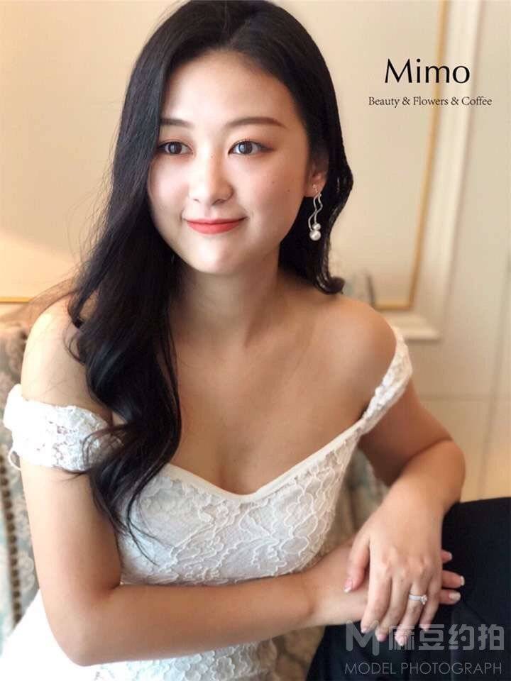 妆容模特