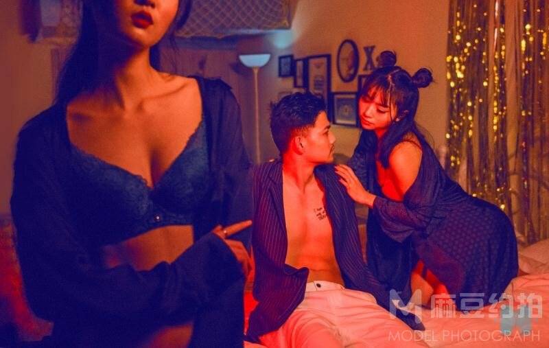 情绪模特
