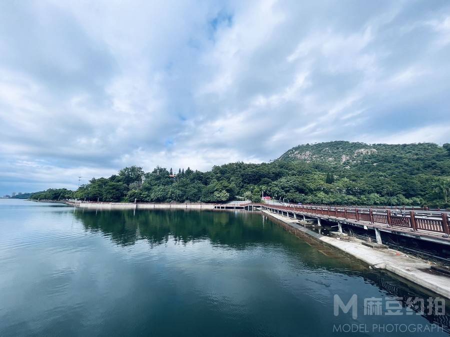 纪实模特