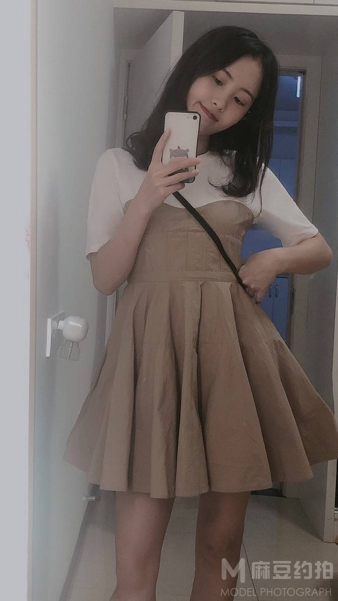 黑白模特