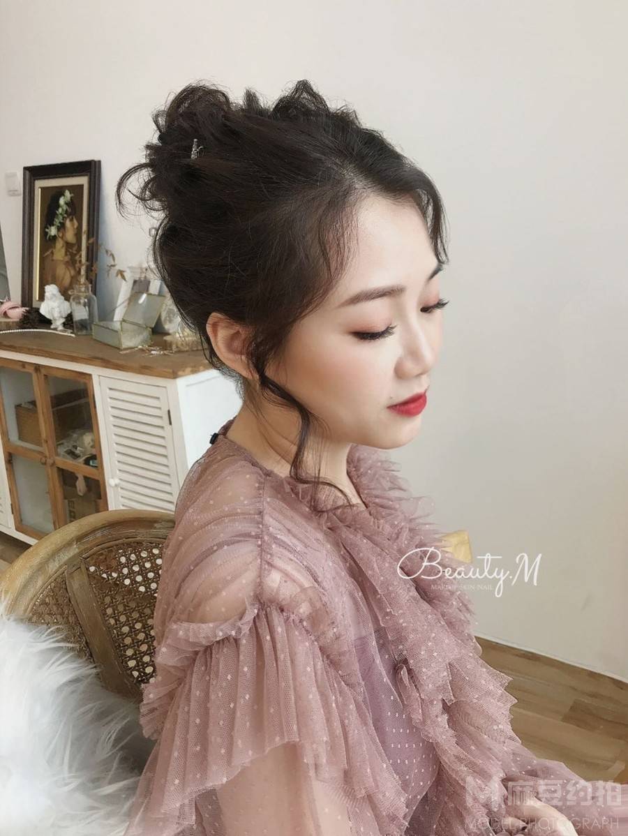 妆容模特