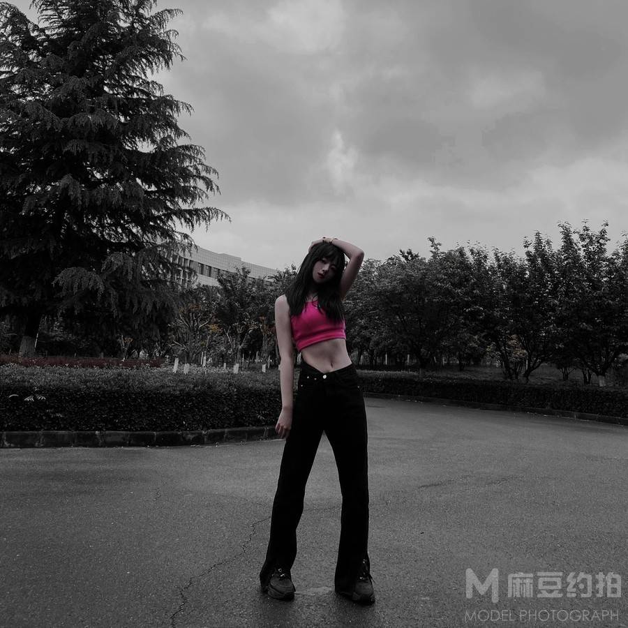 情绪模特