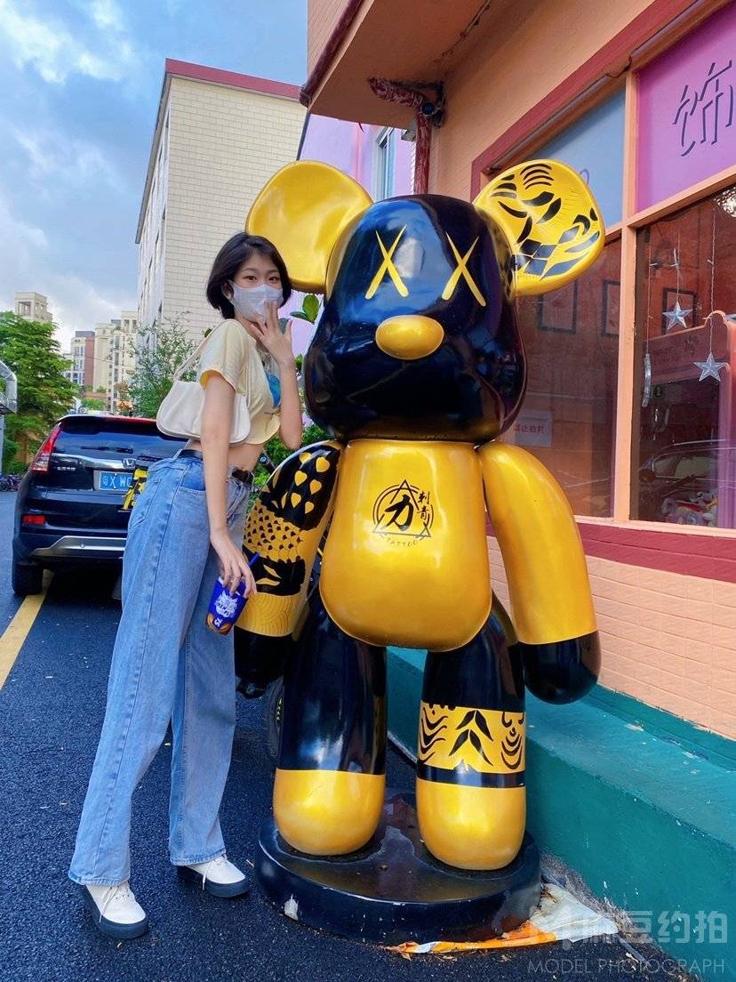 校园模特
