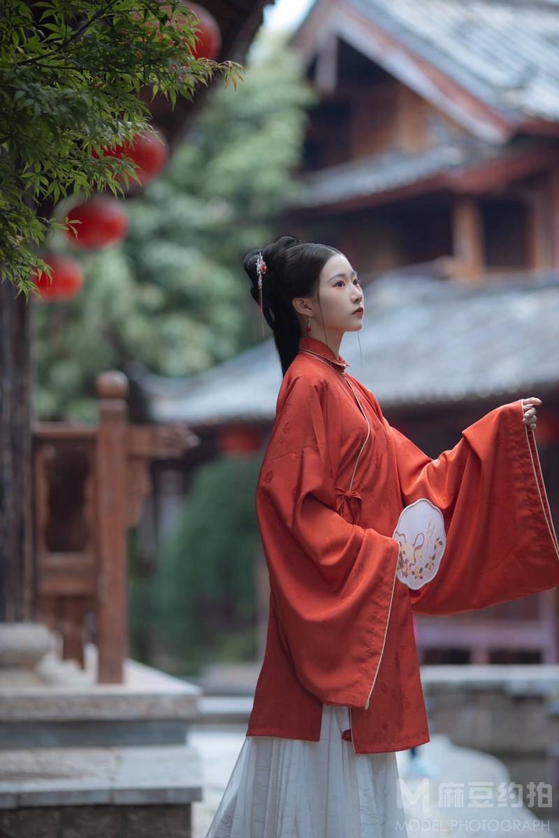 汉服模特