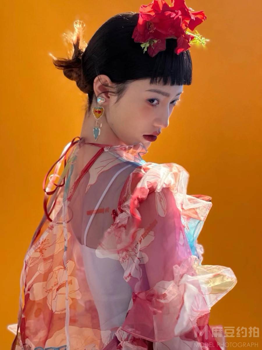 妆容模特