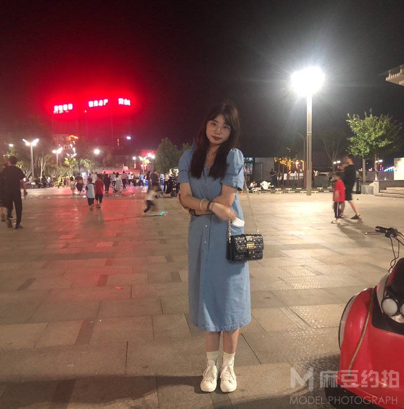 夜景模特