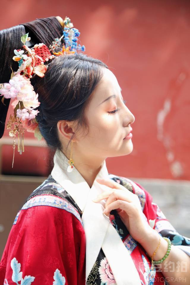 汉服模特