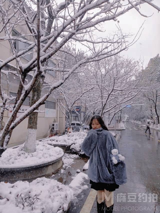 校园模特