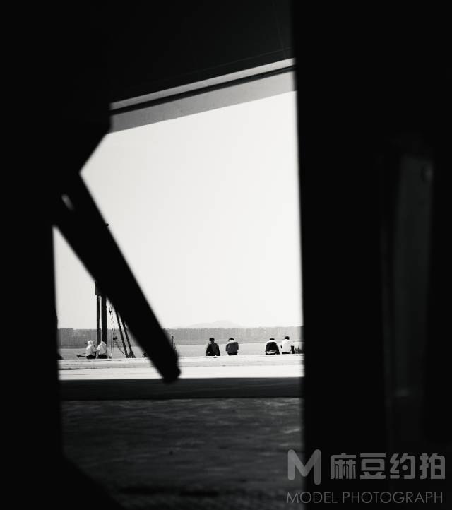 黑白模特