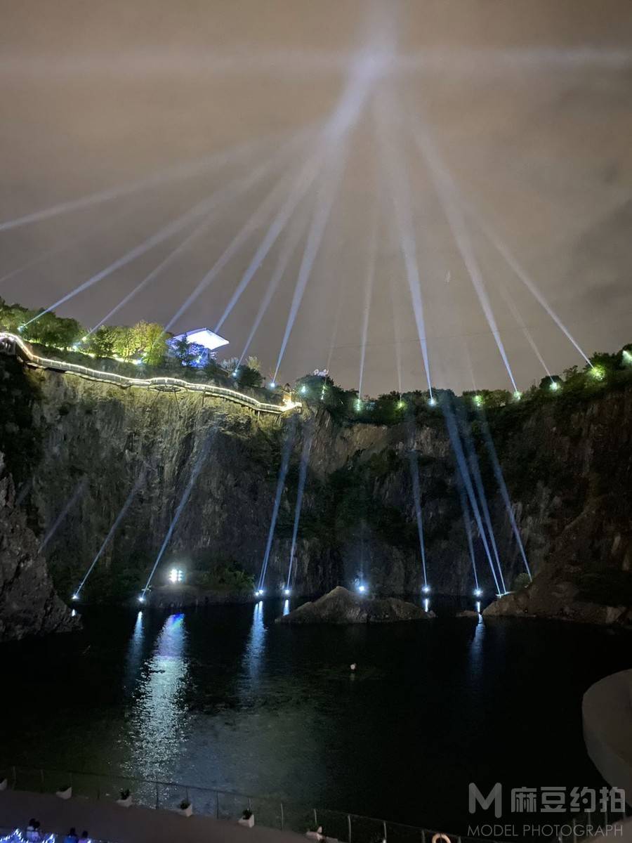 夜景模特