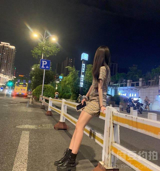 夜景模特