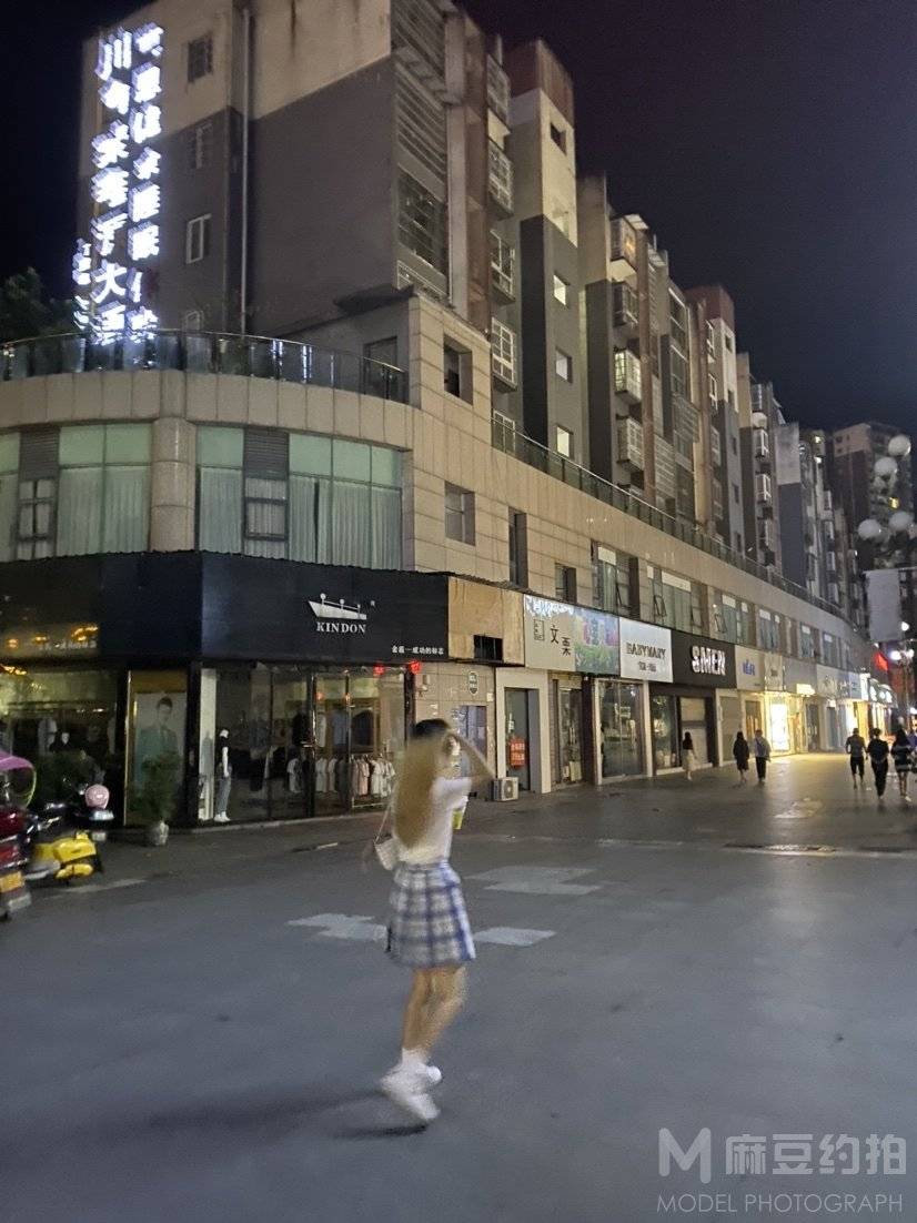 情侣模特