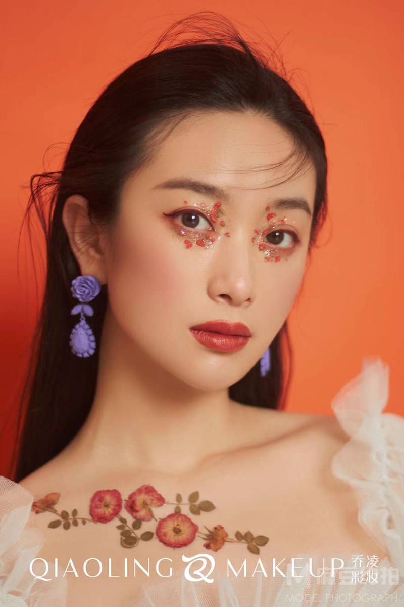 妆容模特