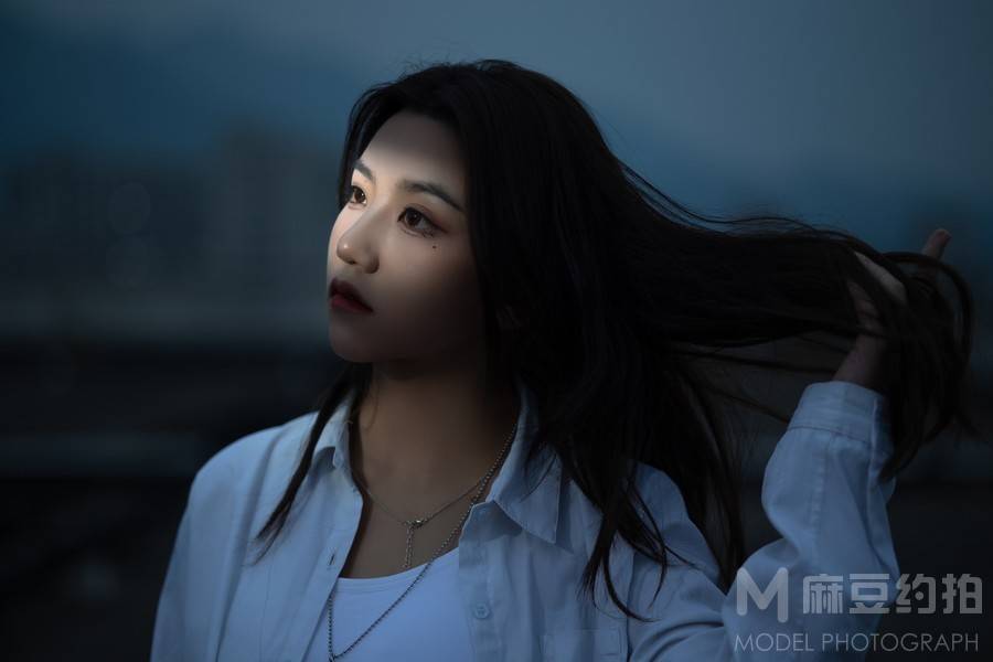 情绪模特