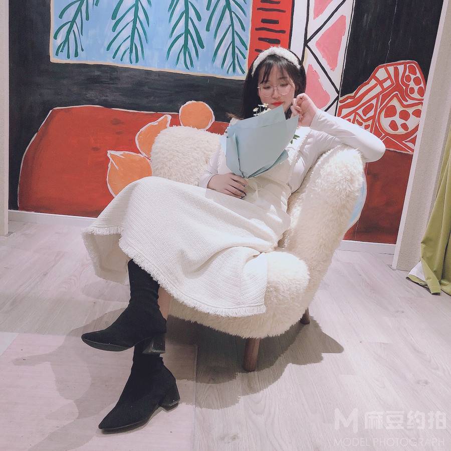 情绪模特