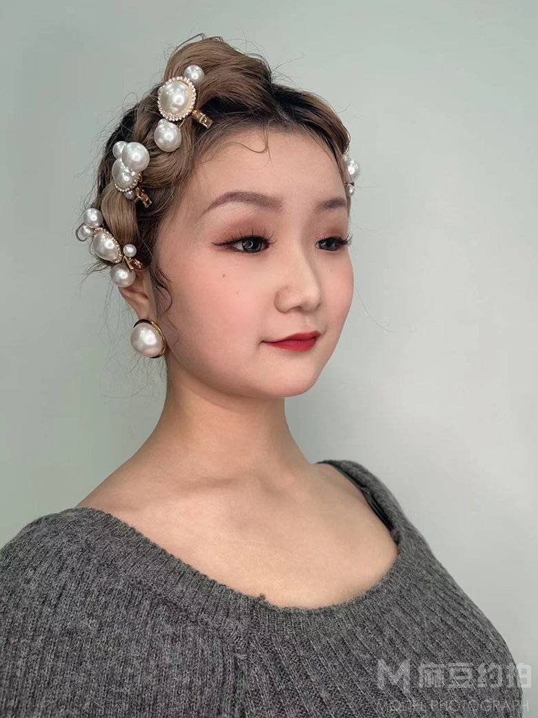 妆容模特