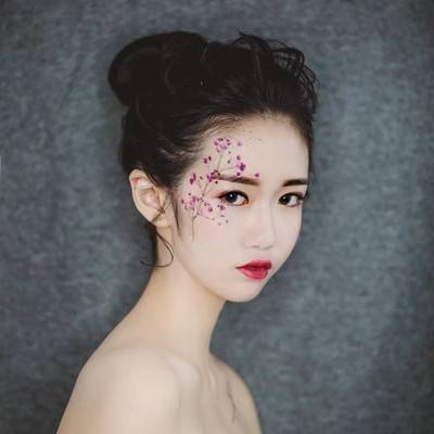妆容模特