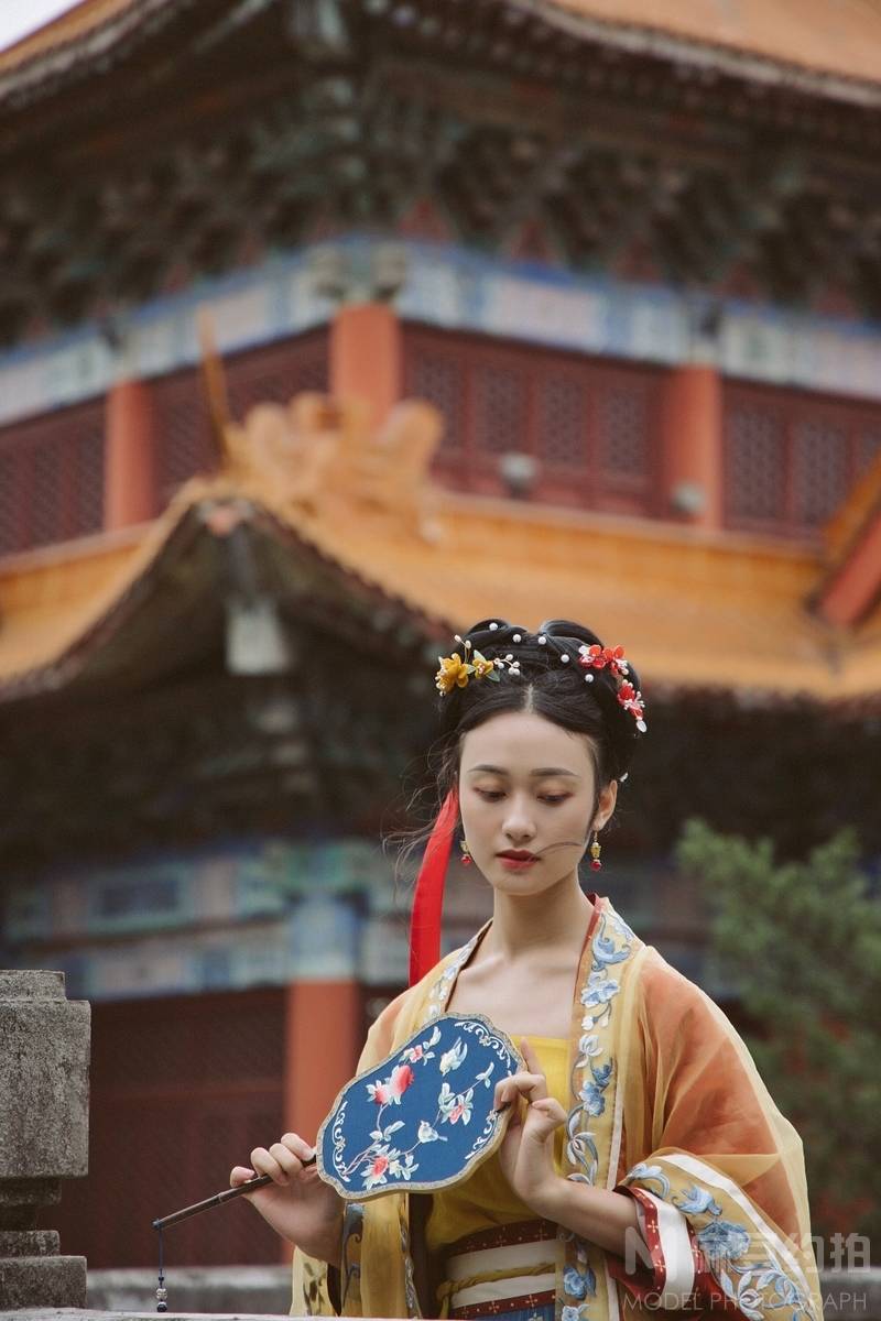 汉服模特