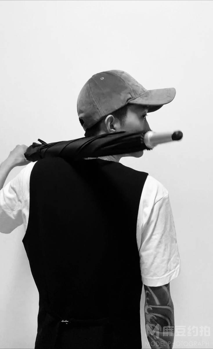 黑白模特