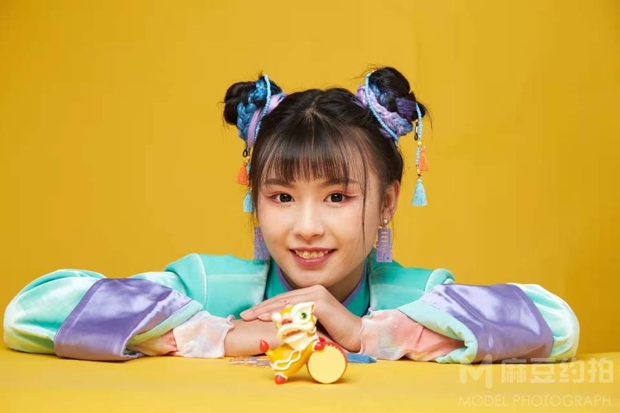 妆容模特