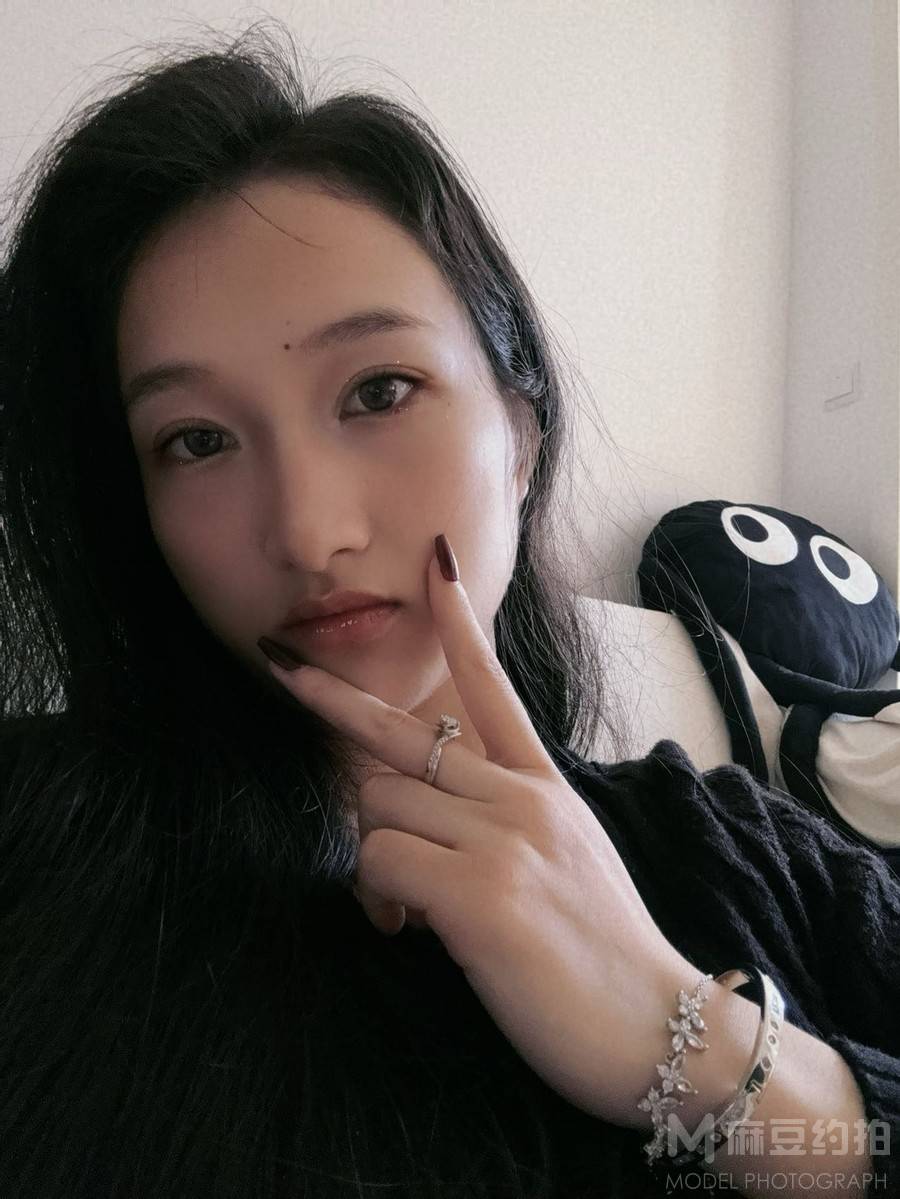 纪实模特