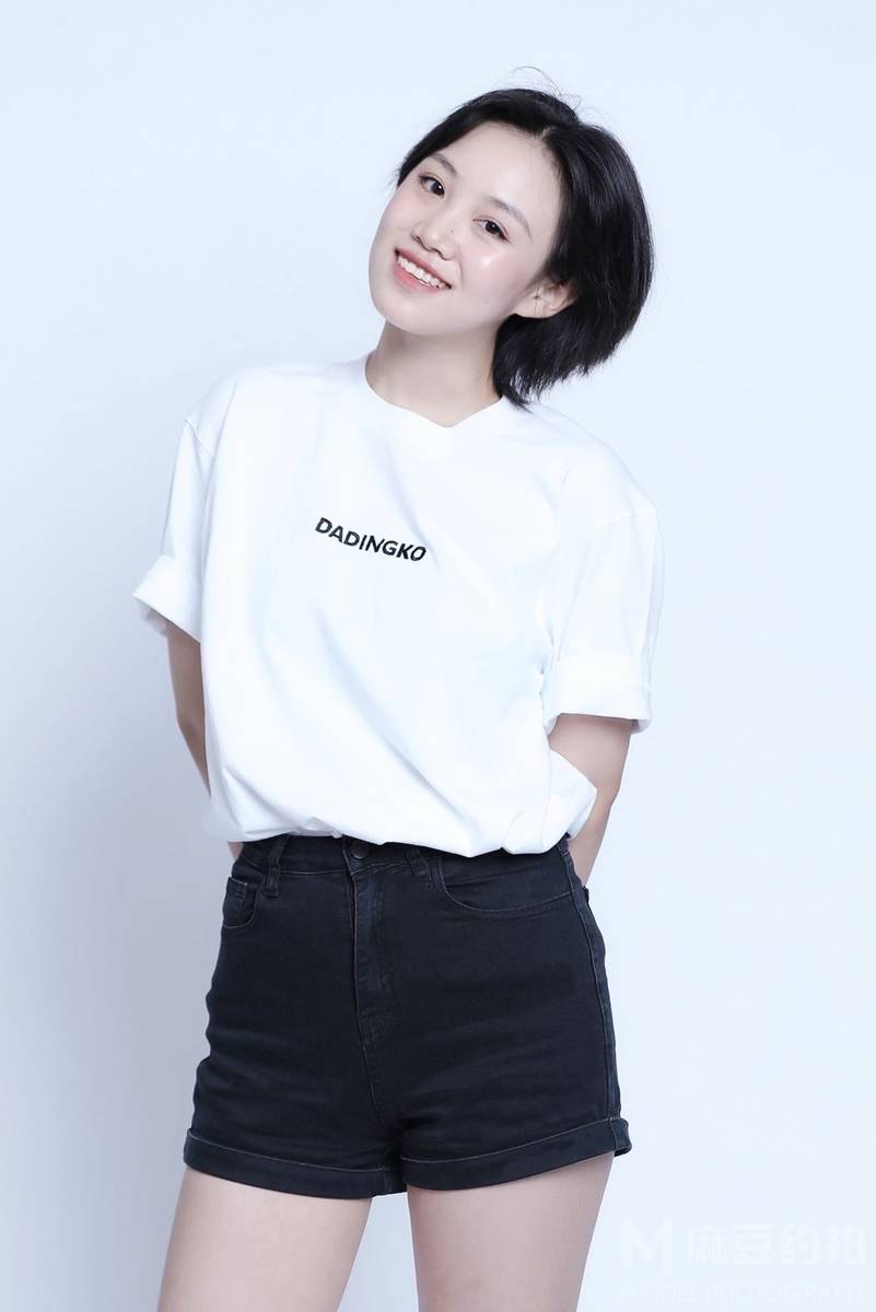 纪实模特