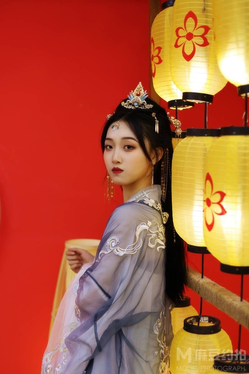汉服模特
