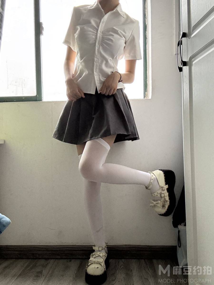 黑白模特