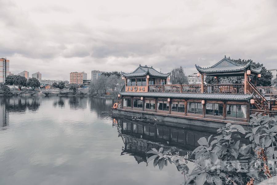 纪实模特