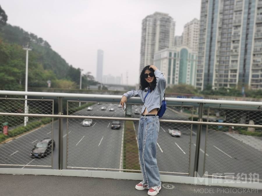 胶片模特