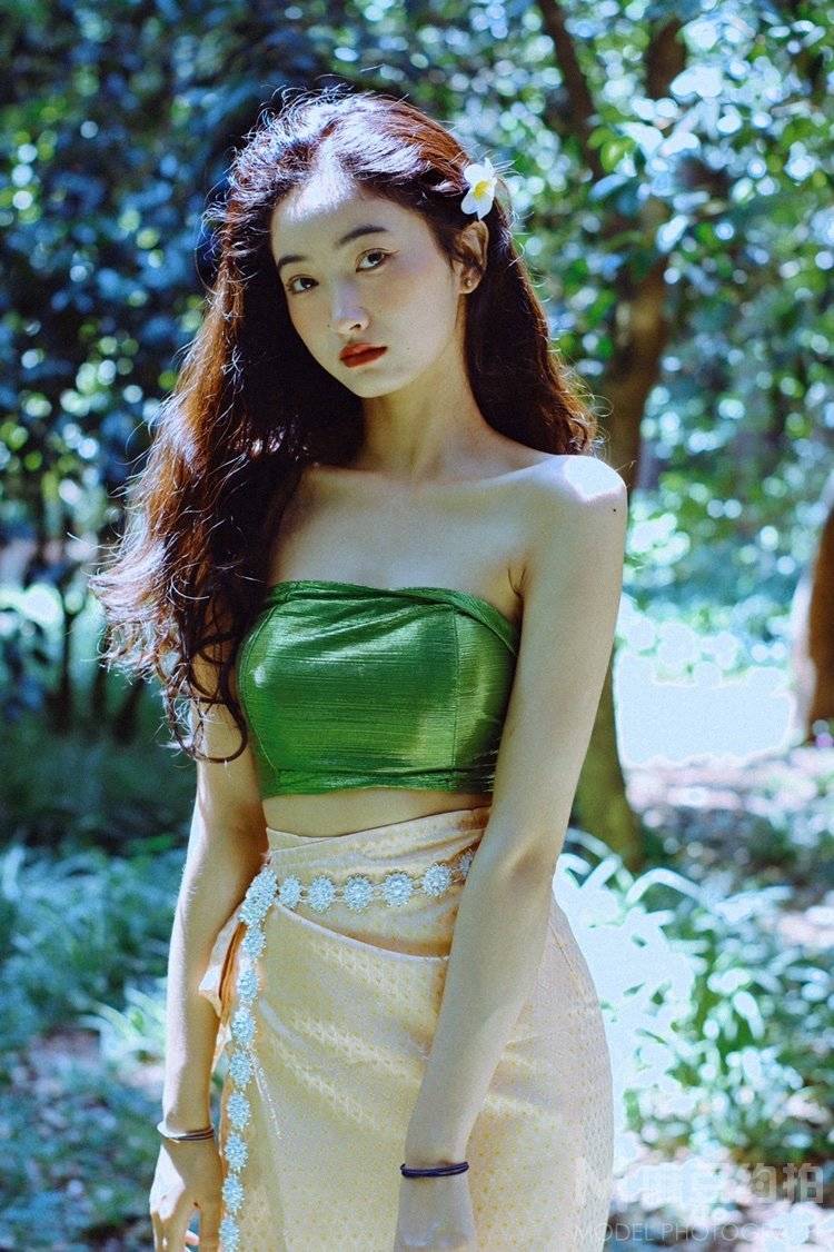 清新模特
