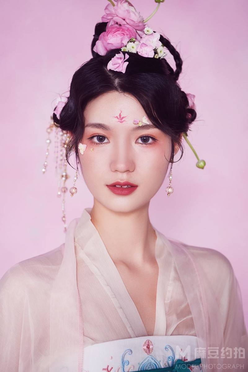 妆容模特