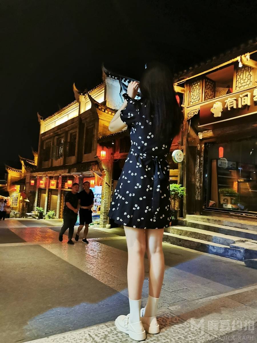 清新模特
