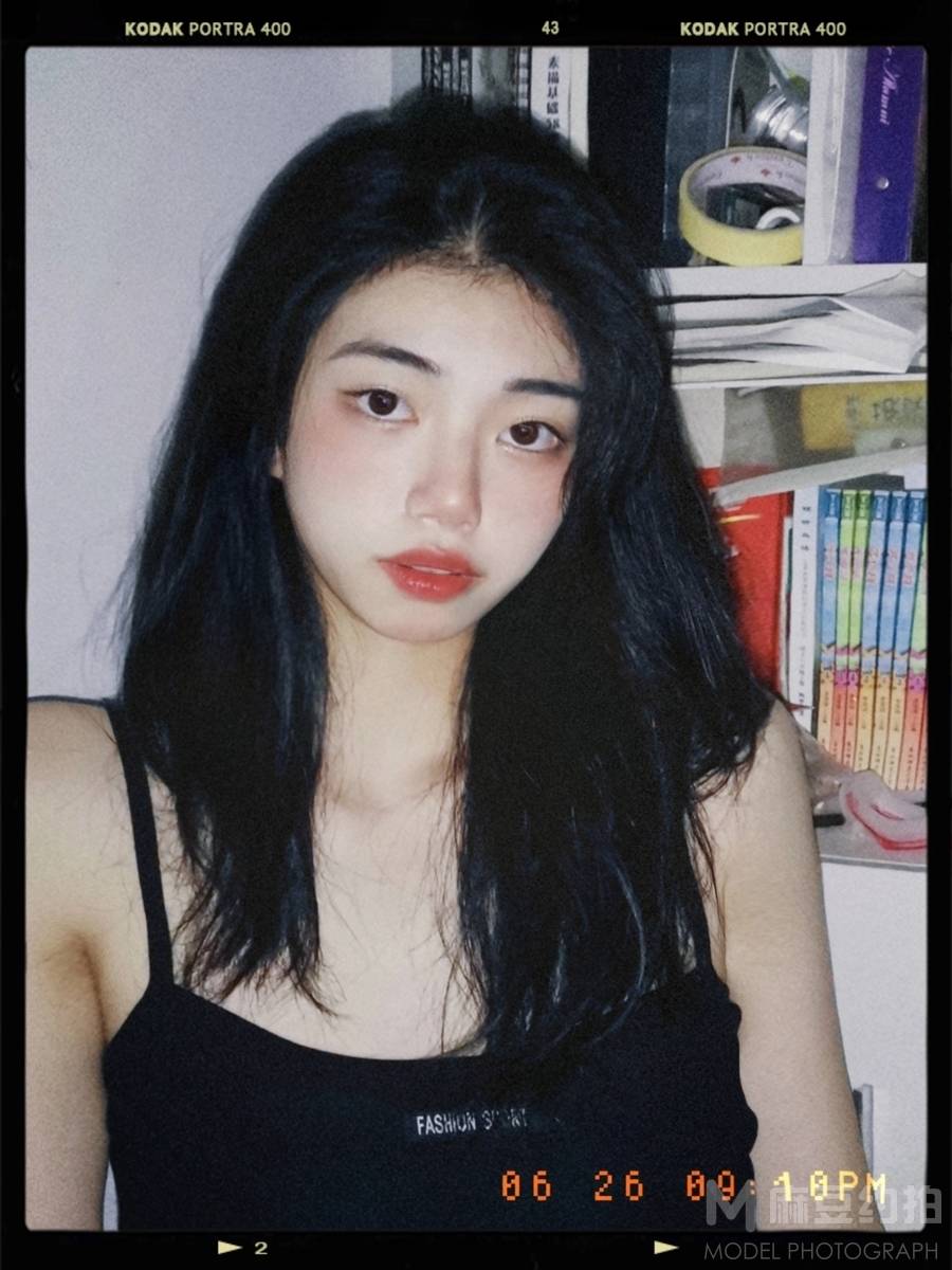 胶片模特